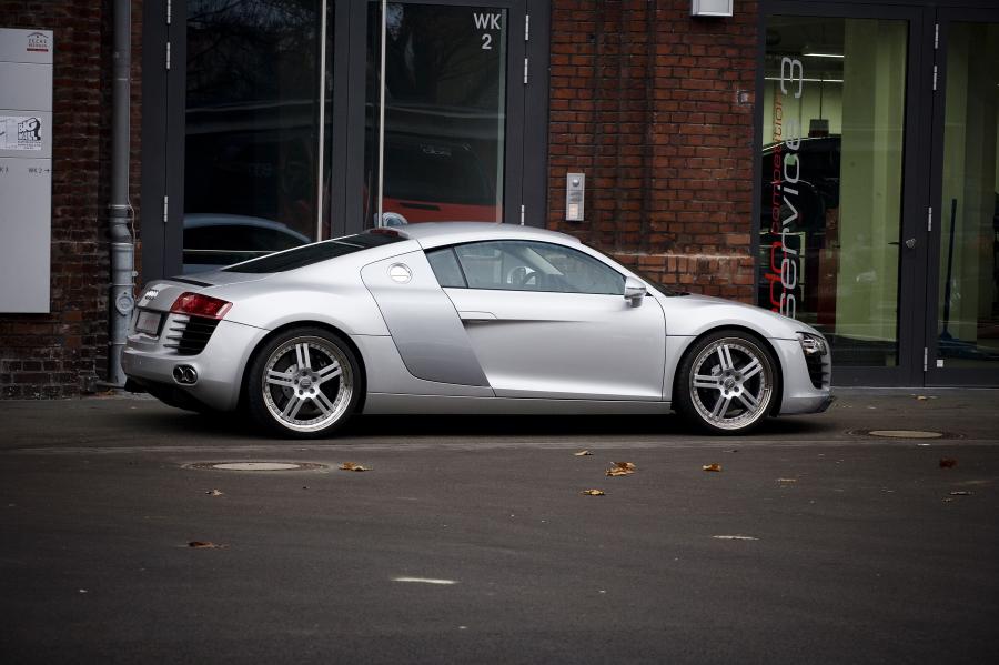  Audi R8 by Edo Competition 2007 года  (фото 7 из 19)